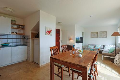 cuisine, Provenzalisches Haus Homard - mit privatem Garten und Meerblick by Riviera HomeLife in La Bastide d'Agay