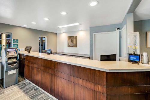 Comfort Inn Boardwalk - image 7