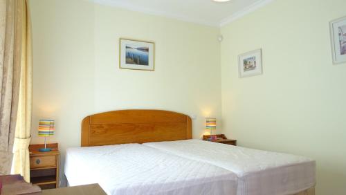 One-Bedroom Apartment with Balcony image 10