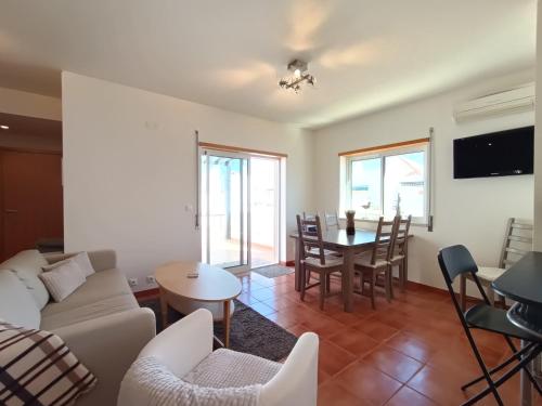 Apartment with Terrace room in Quinta Gomeira by Amandio Batista