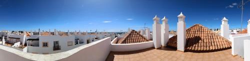Apartment with Terrace image 4