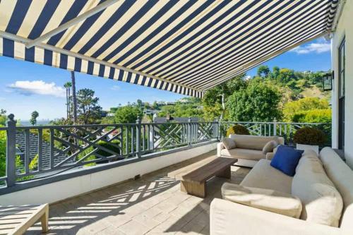 NEW Stunning Hollywood Hills Mansion with Pool and Views in Los Angeles, USA