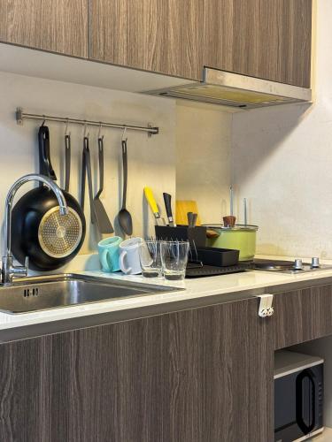 Convenient near Shopping malls ,Dcondo - Tap to explore photos