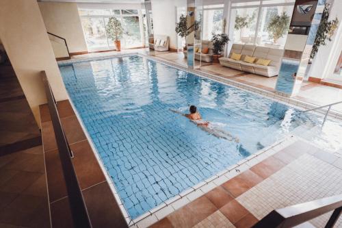 Басейн, Wellnesshotel Sonnenhalde Tonbach in Baiersbronn