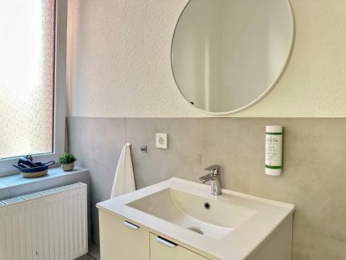 Twin room, economy
