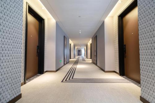 Shenzhen Longgang Central City Jinjiang Metropolo Hotel - image 4