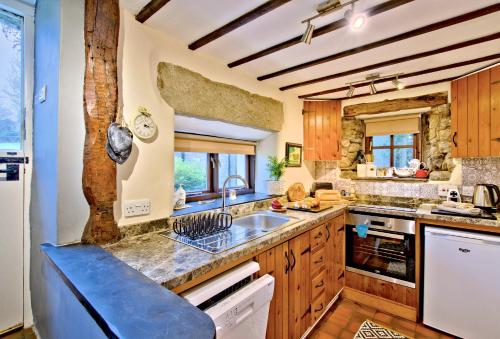 廚房, Westside Cottage, Newby Hamlet, Clapham, Yorkshire Dales National Park, Famous Three Peaks, Near The in 克拉珀姆