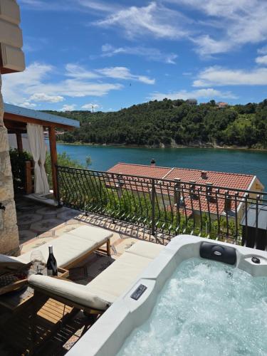Apartments Mali Dvor Novigrad