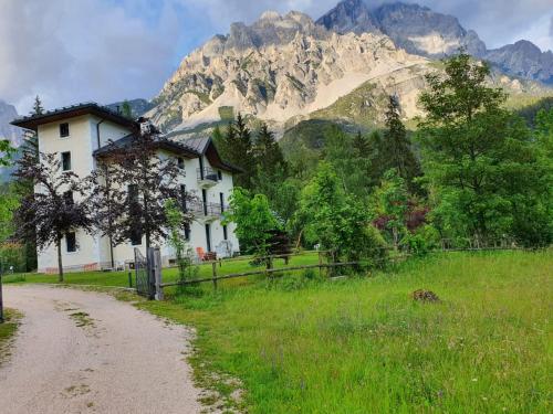 Näkymä ulkoa, Mansarda in villa a Borca di Cadore in Borca di Cadore