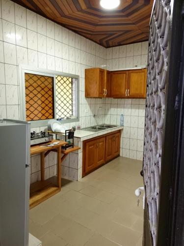 Kitchen, Eclair appart! in Kribi