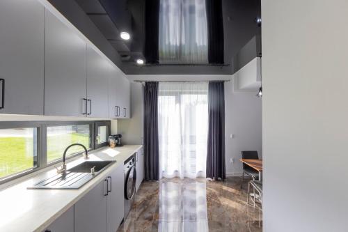 Jacuzzi & luxury house