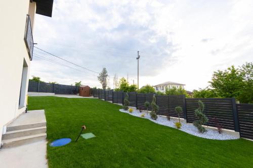 Jacuzzi & luxury house