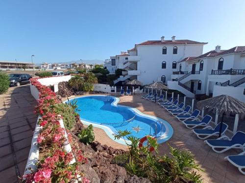 Sunny Seafront Apartment