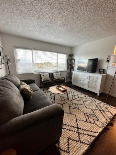 Private Family Condo in Quiet Neighborhood Free Parking Wi-fi