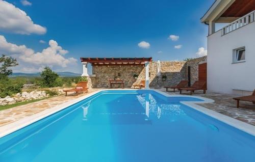 Villa Ivy mit perfekter Privatsphäre, Pool, Sauna, Jacuzzi