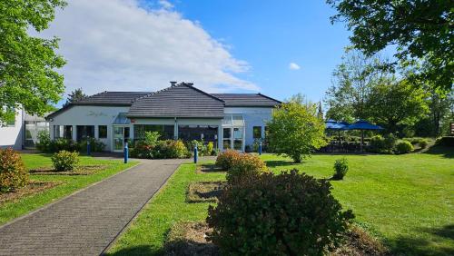 A szálláshely kívülről, Hotel Restaurant La Tour Romaine - Haguenau - Strasbourg Nord in Schweighouse Sur Moder