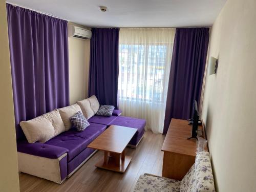 Suite with Balcony image 10