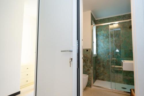 Economy Double Room image 10