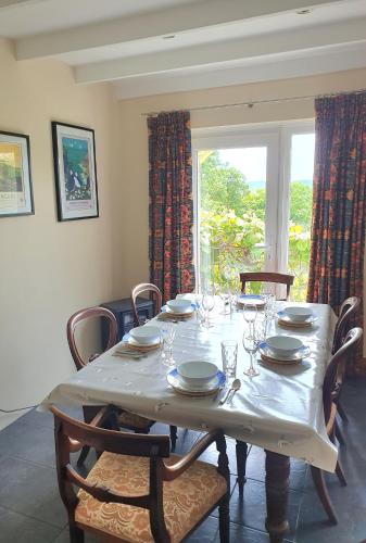 Escape to Pembrokeshire - charming spacious cottage in Llawhaden