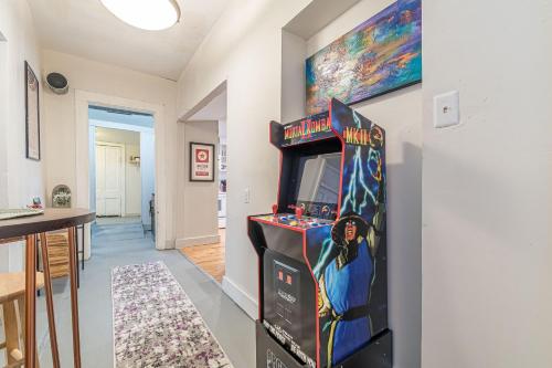 Free parking, PS4, grill, near downtown San Antonio in San Antonio, USA