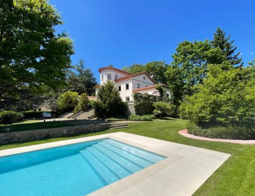 Espectacular Casa Chateau en el centro de Olot