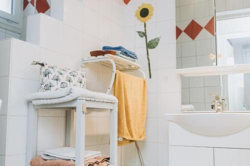Bathroom, Appartement Paisible a Lyon - 2 Belles Chambres Privees in 8e arrondissement