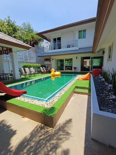 Baanlyn Poolvilla Pattaya