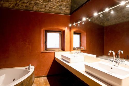 Vannas istaba, Masía Mas Sastre con piscina cerca de Girona (Masia Mas Sastre con piscina cerca de Girona) in Bordils