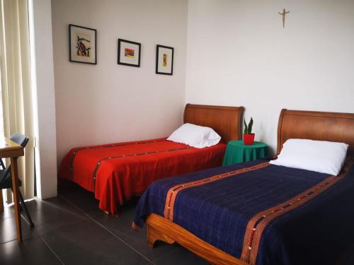 Twin Room image 5