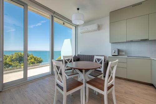 Studio with Sea View