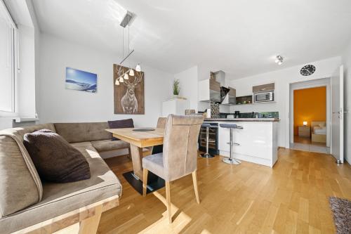 Appartement Tauernblick Top 6 Kaprun by Four Seasons Apartments