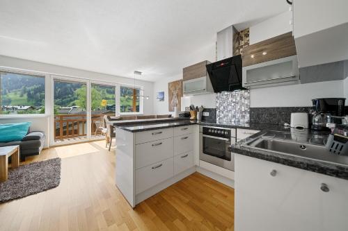 Appartement Tauernblick Top 6 Kaprun by Four Seasons Apartments