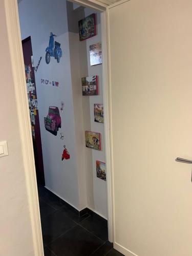 One-Bedroom Apartment image 4