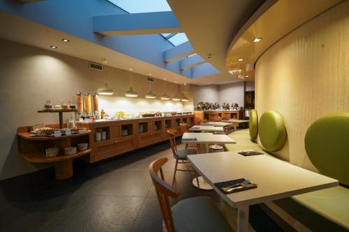 987 Design Prague Hotel - image 7