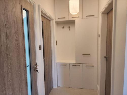 Diamond Place -Luxury 2-Bedroom Flat, Parking, WiFi, Netflix, Central Location, Бирмингем (фото 4)