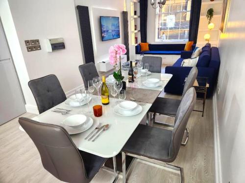 Diamond Place -Luxury 2-Bedroom Flat, Parking, WiFi, Netflix, Central Location, Бирмингем (фото 5)