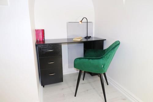 Diamond Place -Luxury 2-Bedroom Flat, Parking, WiFi, Netflix, Central Location, Бирмингем (фото 9)