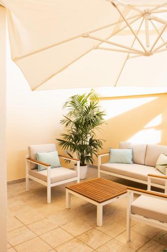 New Elegance Suites Guesthouse 5