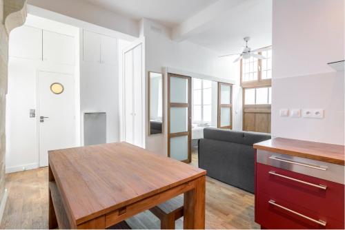 Suite Du Lion/AC Historic Flat, Marais, 4-5 Guests, París