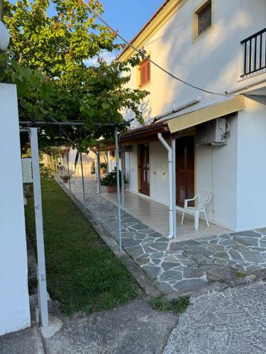 2 bedrooms, 4 beds