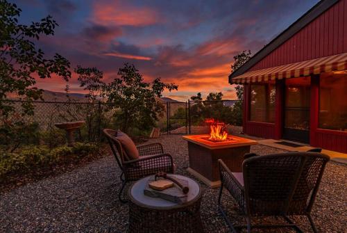 Yosemite Cowboy Cabin Yosemite Cowboy Cabin