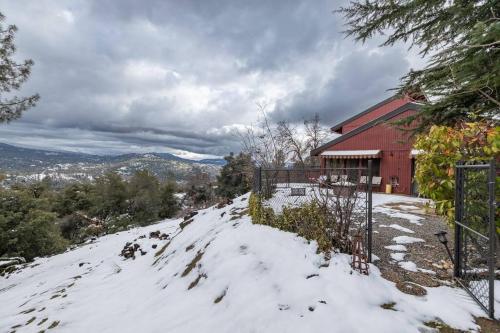 Yosemite Cowboy Cabin Yosemite Cowboy Cabin