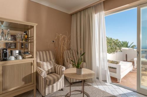 556394023 Therasia Resort Sea and SPA - The Leading Hotels of the World