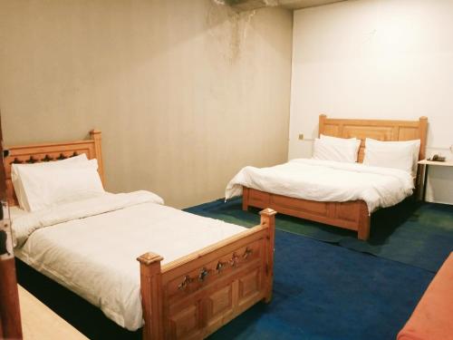 2 double beds