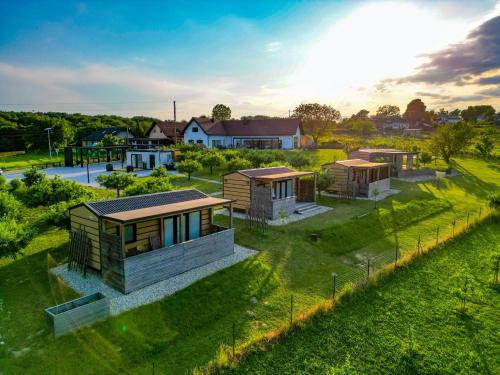 VINEA PANONIKA wine & mind retreat in 拉登齊