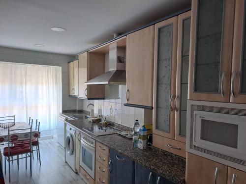 ห้องครัว, Apartamentos El Conde in ซานโตโดมิงโกเดลาคัลซาดา