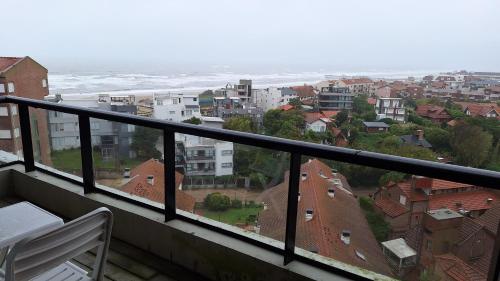 B TWINS Pinamar Depto 5* 8vo al mar c/cochera