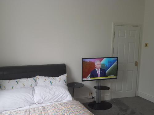 A Quiet & Comfortable 4 Bedroom house – khách sạn tại Manchester South