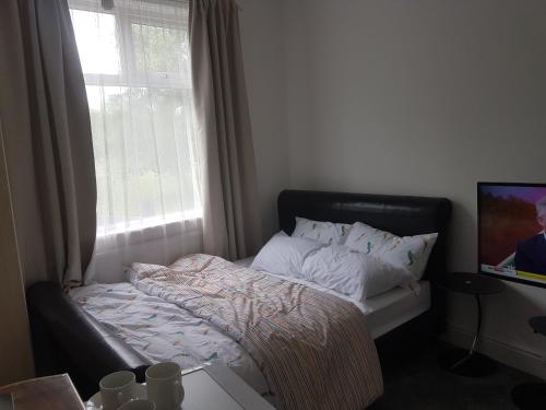 A Quiet & Comfortable 4 Bedroom house, Mánchester (foto 11)