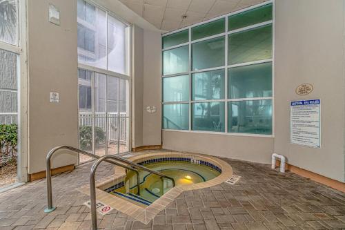Oceanfront 2 Bedroom Suite with Incredible Views! Carolinian 630 - image 14